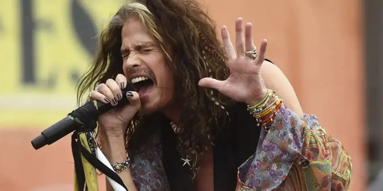 steven tyler Why Is Steven Tyler's Surprise Quincy Ice Cream Run Breaking The Internet?